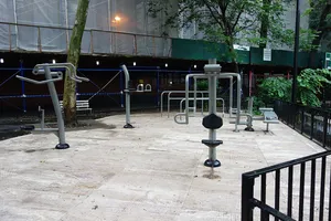 outdoor gym Samuel N. Bennerson 2nd Playground, Amsterdam Houses