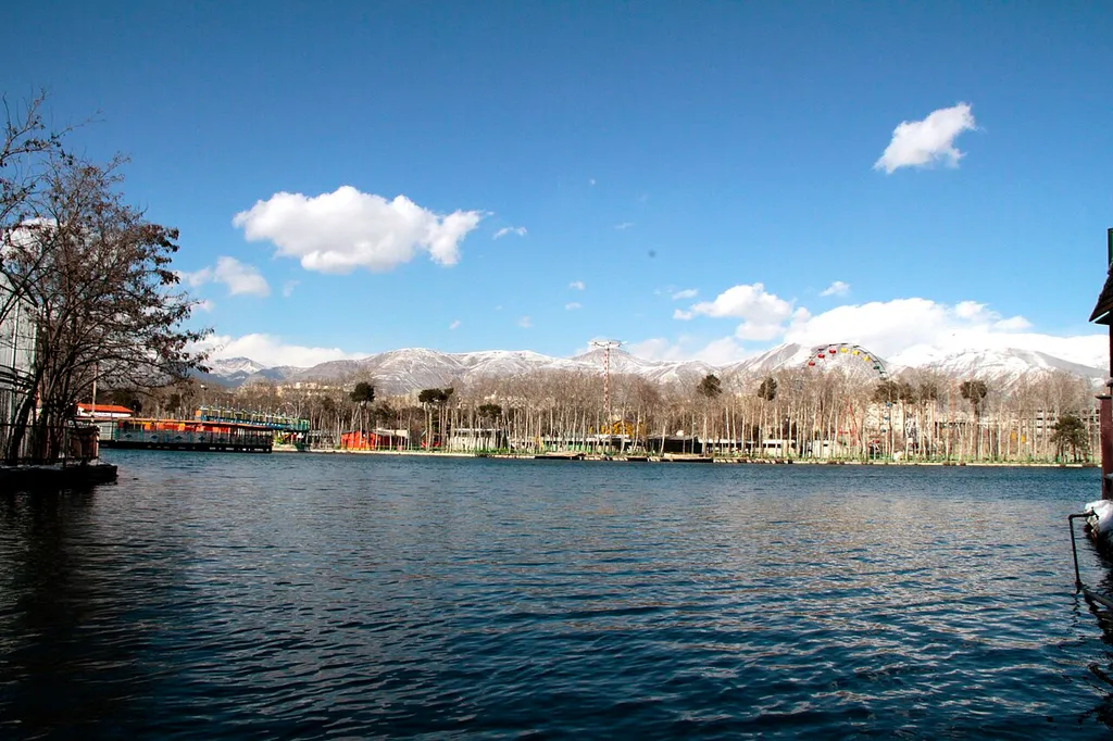 Tehran zoo Lake