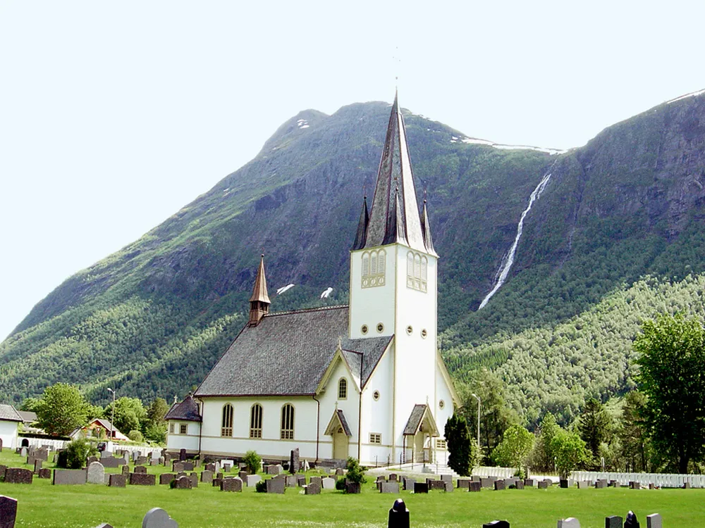 Stordal and the Stordal kirke