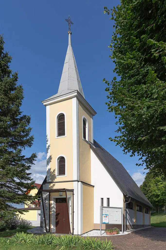 Evangelische Kirche in Redlschlag, Gemeinde Bernstein im Burgenland, Österreich.
