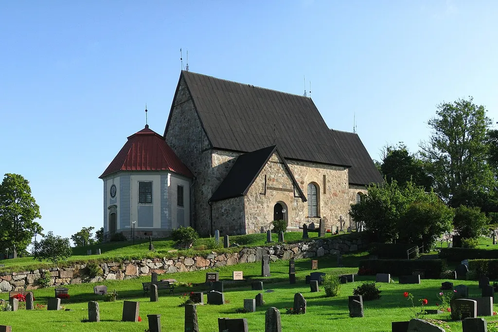 Roslagsbro kyrka i Norrtälje kommun.