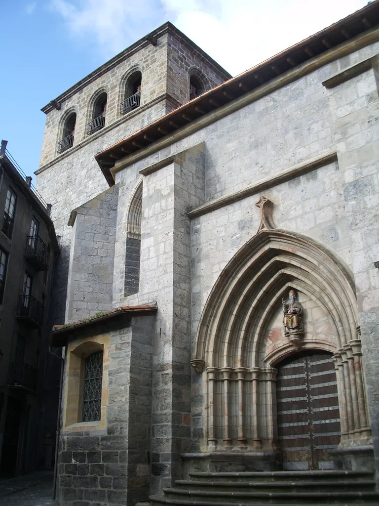 San Joan Bataiatzailea parrokia, Arrasate, Gipuzkoa