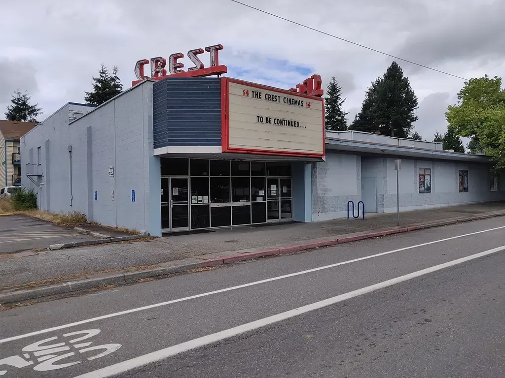 Crest Cinema Center