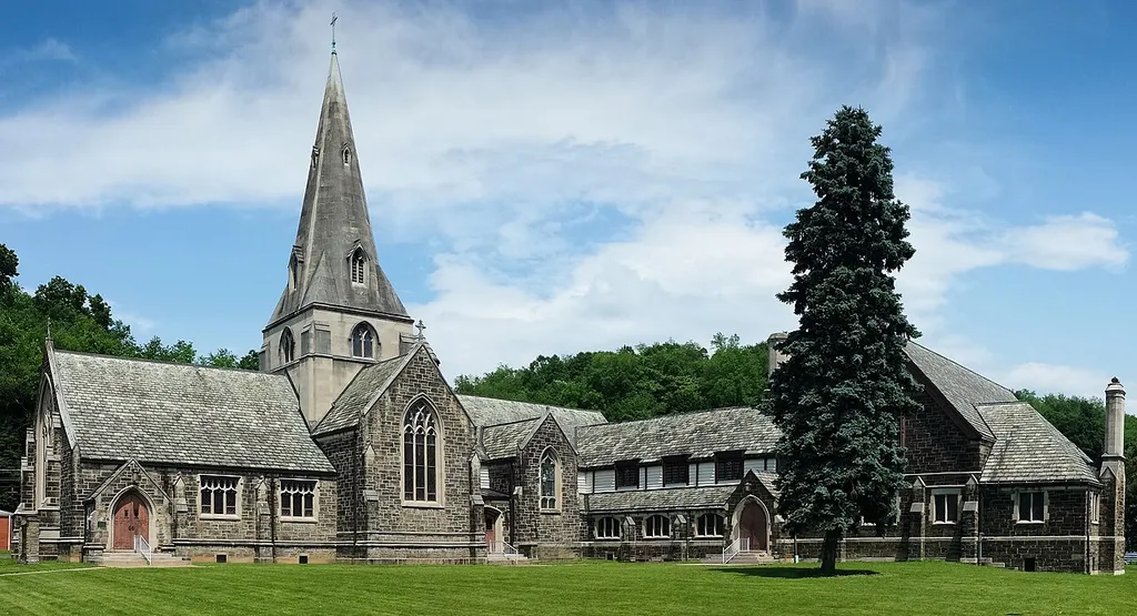 The Philip G. Cochran Memorial United Methodist Church is a historic Methodist church building located in Dawson, Fayette County, Pennsylvania, United States. This is an image of a place or building that is listed on the National Register of Historic Places in the United States of America. Its reference number is 84003364 (Wikidata).