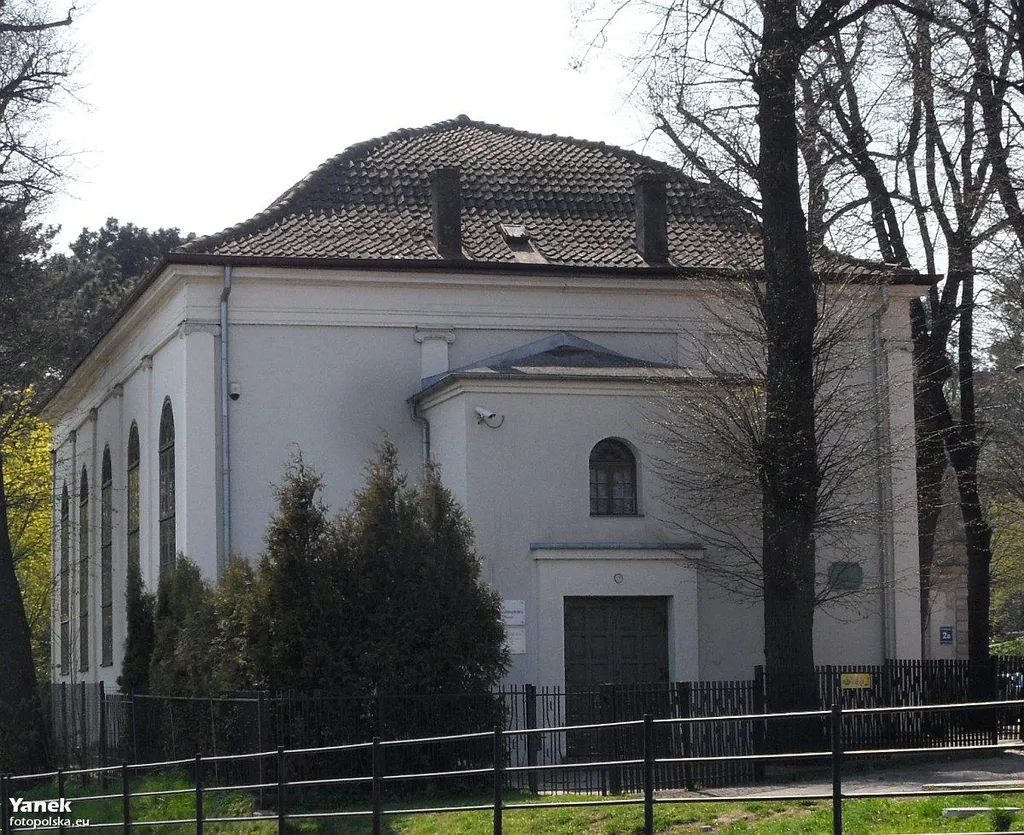 Gdańsk Biskupia Górka, ul. Mennonitów 2a. - dawny kościół mennonitów, obecnie Zjednoczony Kościół Ewangelicki, 1818 (od strony północnej)