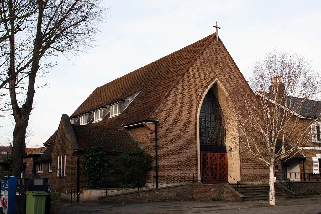 Barnes: Castelnau: St. Osmund's Roman Catholic Church