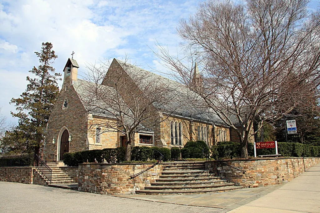 Christ Church, Oyster Bay, New York - exterior