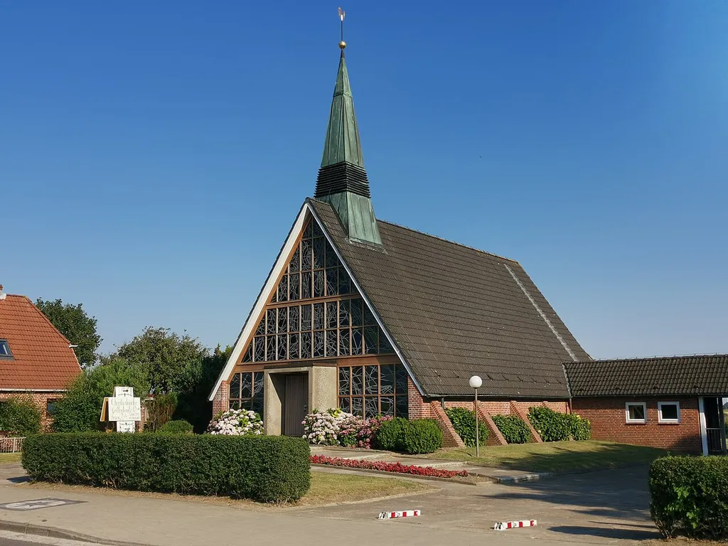 Denkmalgeschützte Christuskirche in Friedrichskoog