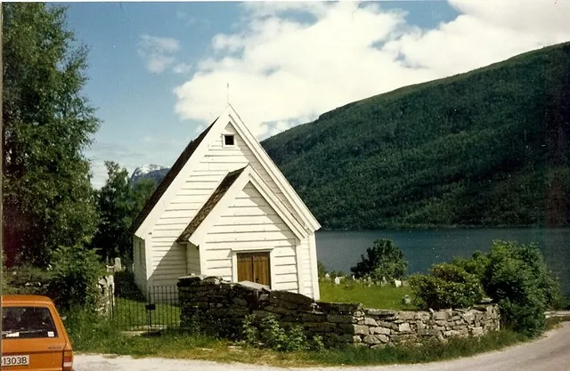 Ålfoten kirke
