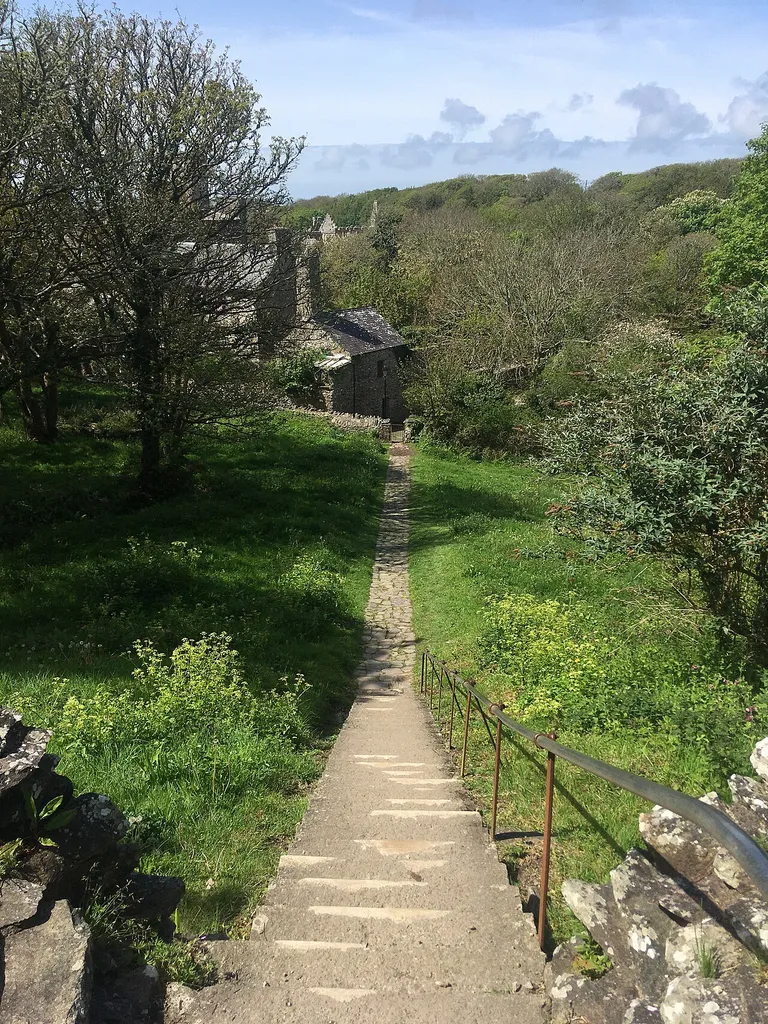 St Davids Cathedral Close: Vicar's College
