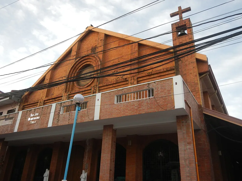 Plaza de las Flores (Tañong, Marikina City) Bulaklak ng Pakikiramay ng Marikina sa Mga Nagmamahal Kay (Marikina City) Loyola Memorial Park Holy Trinity Chapel (Loyola Memorial Park, Tañong, Marikina City) Roman Catholic Diocese of Antipolo San Jose Manggagawa Parish Church (Chorillo Barangka, Marikina City) List of landmarks and attractions of Marikina List of barangays of Metro Manila, Barangays of Marikina City Barangay Barangka Barangka 14°38'3"N 121°4'53"E beside Provident Villages 14°37'49"N 121°5'19"E of Tañong, 14°38'4"N 121°5'15"E Marikina City along A. Bonifacio Avenue 14°38'1"N 121°5'7"E Andres Bonifacio Avenue corner Marcos Highway corner Sumulong Highway connected by Marikina Bridge 14°38'9"N 121°5'35"E (Notes: Judge Florentino Floro, the owner, to repeat, Donor Florentino Floro of all these photos hereby donate gratuitously, freely and unconditionally all these photos to and for Wikimedia Commons, exclusively, for public use of the public domain, and again without any condition whatsoever).