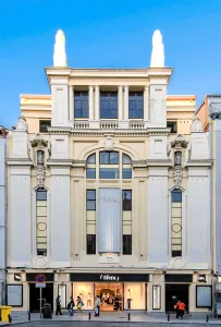 building in Fuencarral 118