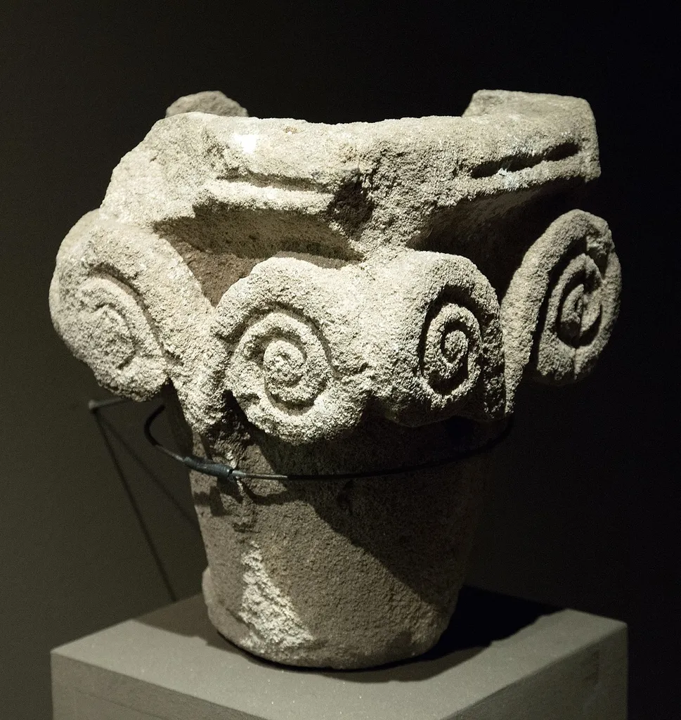 Romanesque capital from Zobor (Benedictine monastery near Nitra), 12th century. Nitra, Arch. Institute of the Academy of Science of the Slovak Republic.}}Čeština: Románská hlavice ze Zoboru (benediktinský klášter u Nitry), 12. století. Nitra, Arch. ústav SAV.