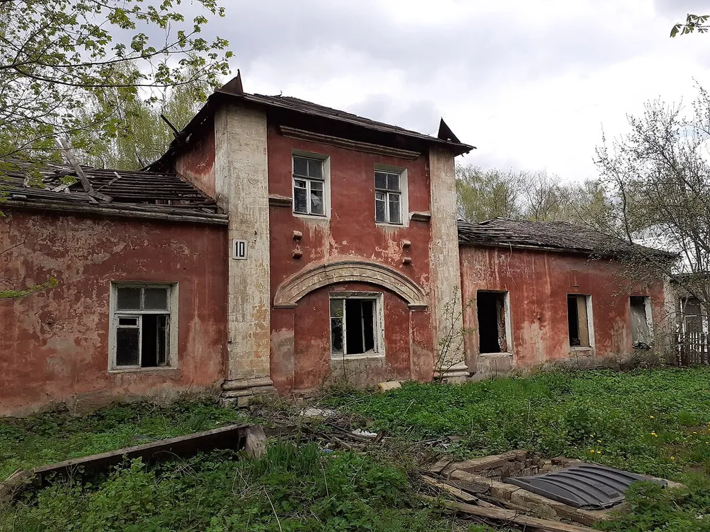 Pushkino Tekstilshikov street 10