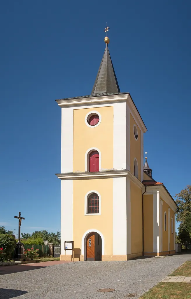 Plotiště nad Labem, church: kostel svatého Petra