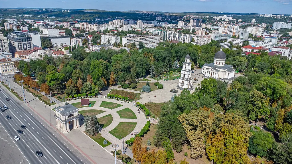 Cathedral Park in Chișinău