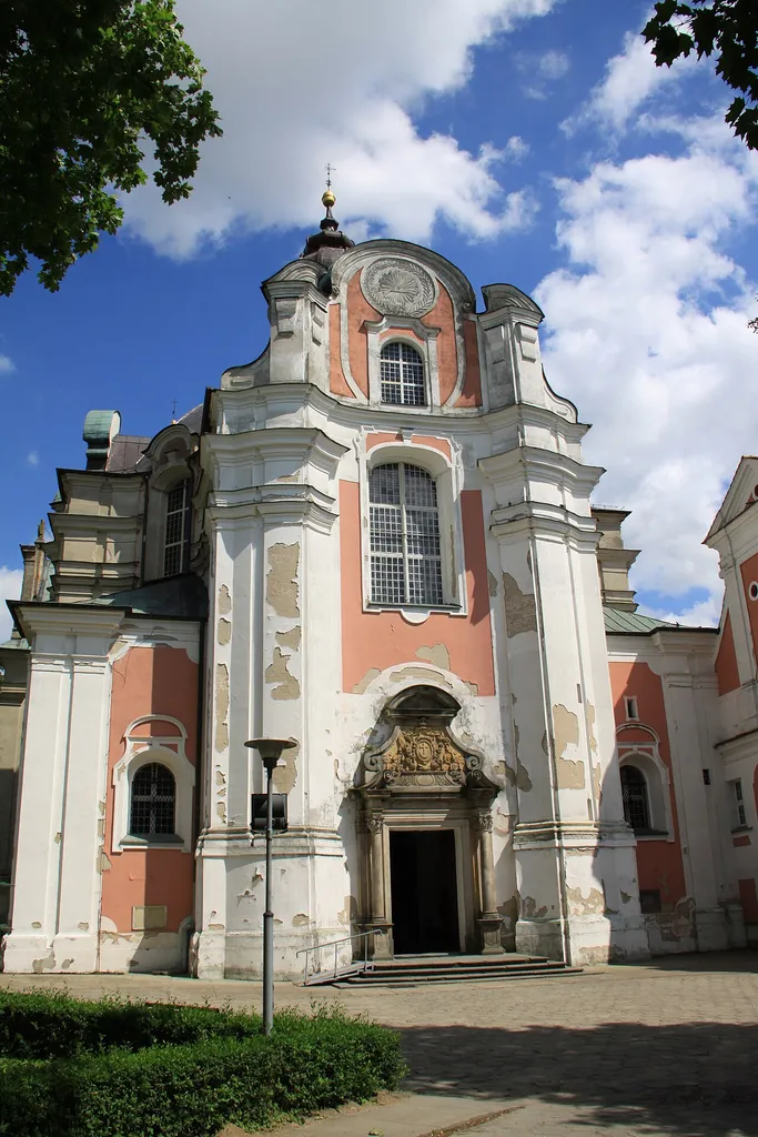 Ląd, zespół klasztoru cystersów, ob. salezjanów