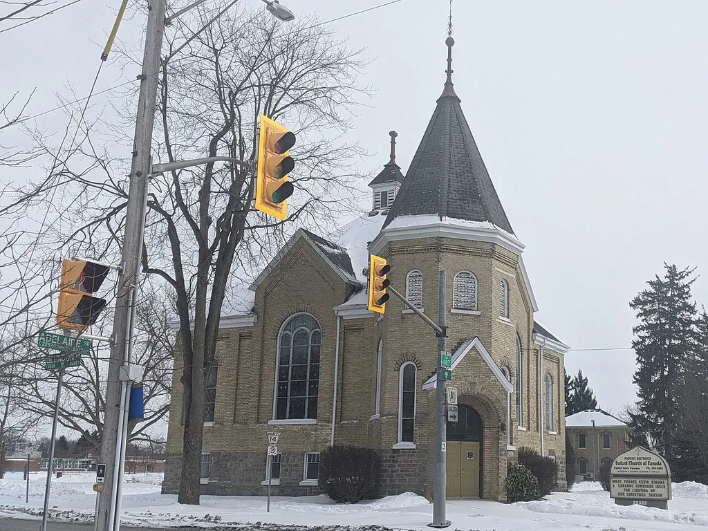 Mount Brydges United Church (church building in Strathroy-Caradoc, Ontario)