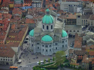 Como Cathedral