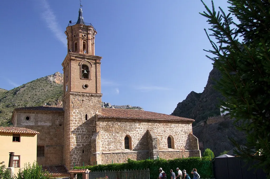 Iglesia de San Servando y San Germán en la localidad de Arnedillo, La Rioja - España