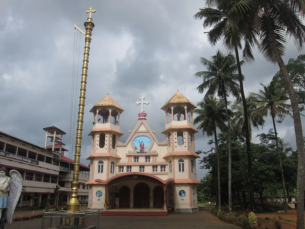 St: Thomas Church, Pulluvazhy സെന്റ് തോമസ് ചർച്ച്, പുല്ലുവഴി എറണാകുളം അങ്കമാലി അതിരൂപതയുടെ കീഴിൽ...