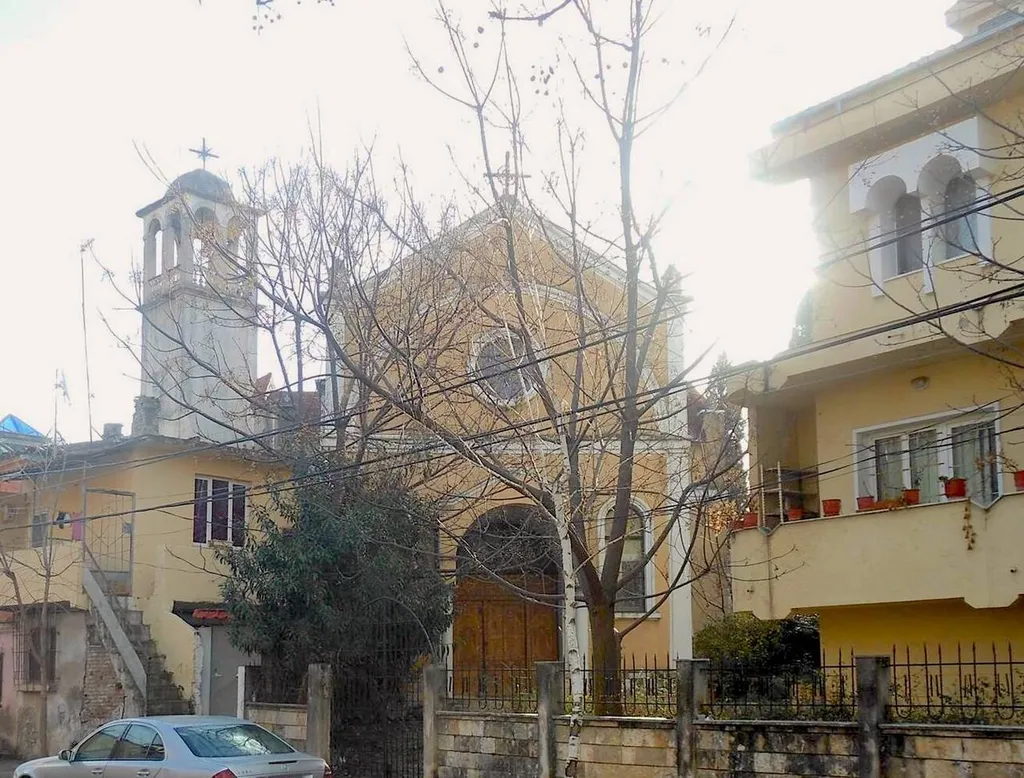 Catholic church of the Byzantine rite "Saint Peter" in Elbasan, Albania (Albanian Eastern Catholic Church or Albanian Greek-Catholic Church). The Church was built in the center of the city around 1926 - 1928 with contributions from Arbëreshë Albanians and the missionary of the Italo-Albanian Church. The Archimandrite Mons. Pietro Scarpelli, Albanian Arbëresh priest of the Eparchy of Lungro in Calabria, was its first parish priest from 1928 to 1946. He, born in Albanian Calabria (Farneta, Catroregio) and raised in Albanian Basilicata (San Paolo Albanese), was a great supporter of ecumenism and for return of the Orthodox schismatics to unity with the Holy See of Rome. He was a missionary and evangelizer in his homeland of Albania, opening the door of the Church to all the citizens of Elbasan, from Latin Catholics to Orthodox brothers and Muslims.