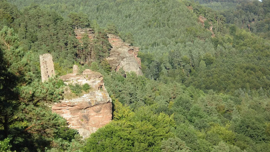 Ruins of the Petit-Arnsberg castle, on a rock over Obersteinbach, in the Northern Vosges (France).