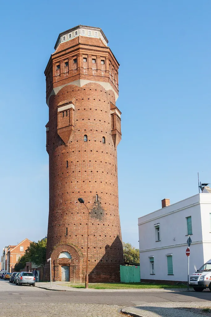 Wasserturm, Friedrich-Ebert-Straße, Karlstraße Straßenecke Karl- und Friedrich-Ebert-Straße in Tangermünde