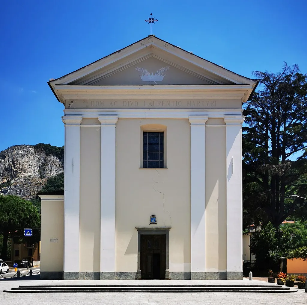 Chiesa nuova di San Lorenzo (Rossino, Calolziocorte), facciata