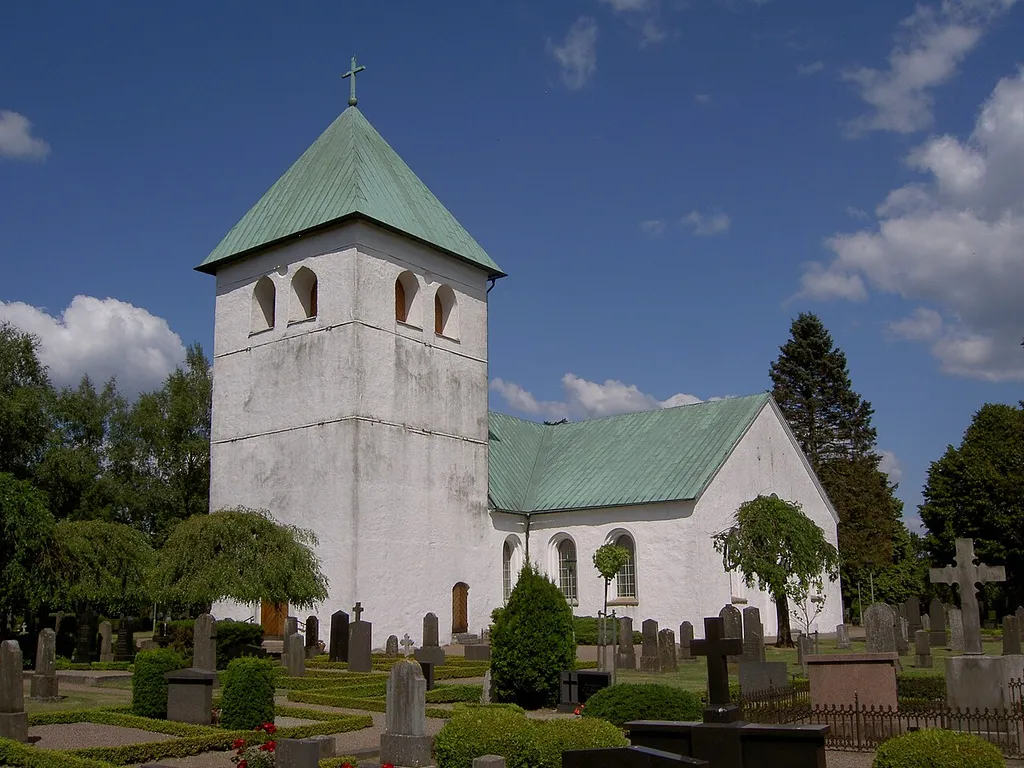 Munka-Ljungby kyrka från sydväst