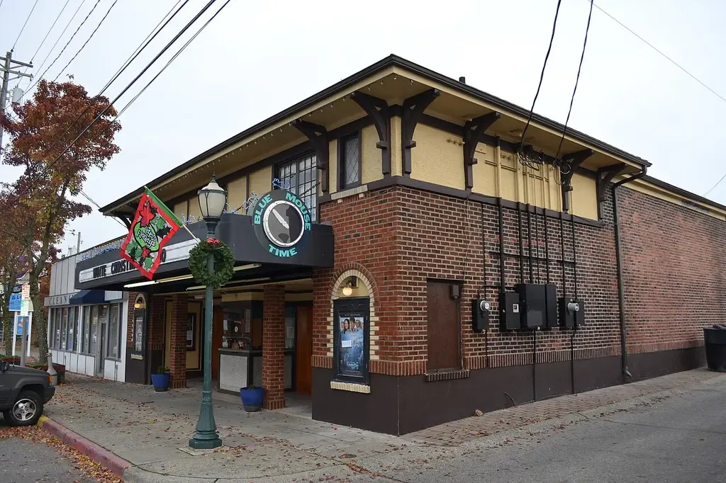 Blue Mouse Theatre, North End