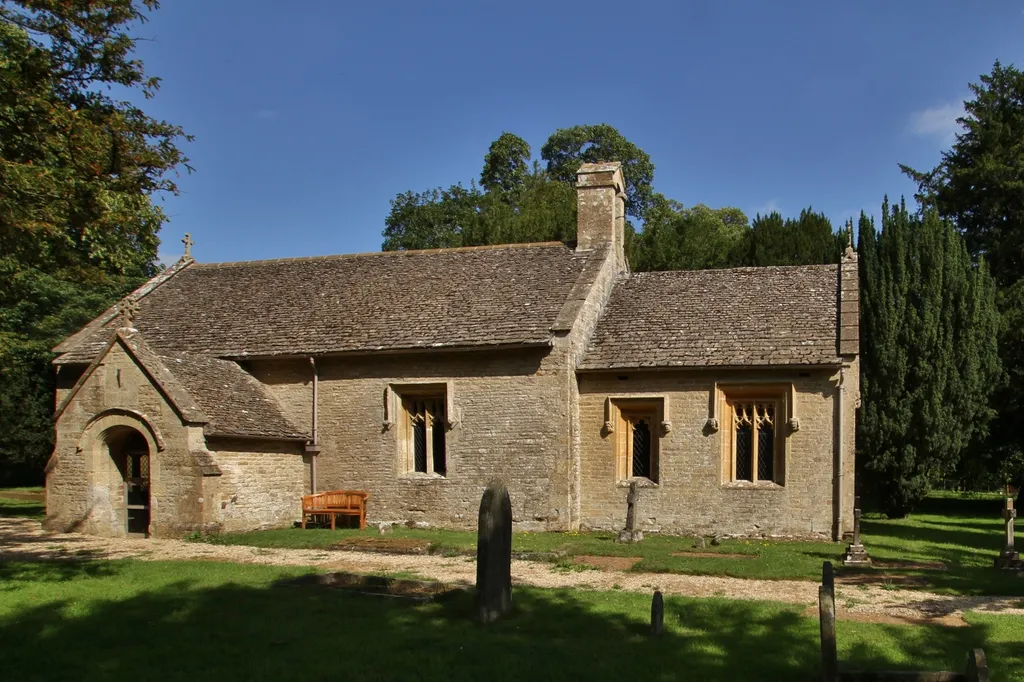 St Peter's Parish church, Cornwell, Oxfordshire, seen from the south