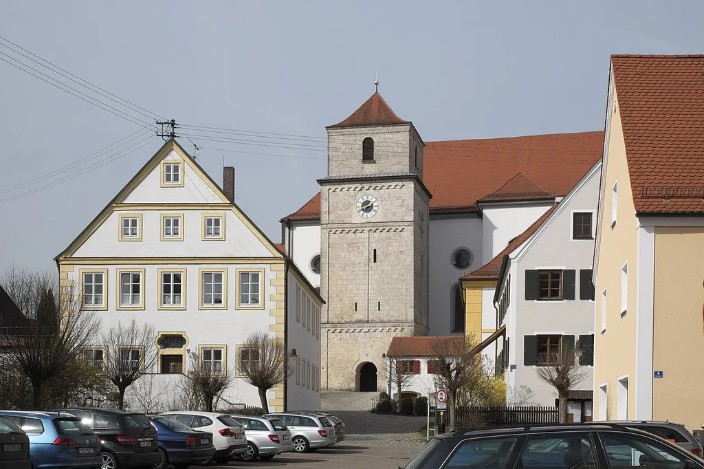 Ehemaliges Benediktinerinnenkloster, Kloster Bergen, in Bergen, einem Ortsteil von Neuburg an der Donau im Landkreis Neuburg-Schrobenhausen (Oberbayern/Bayern)