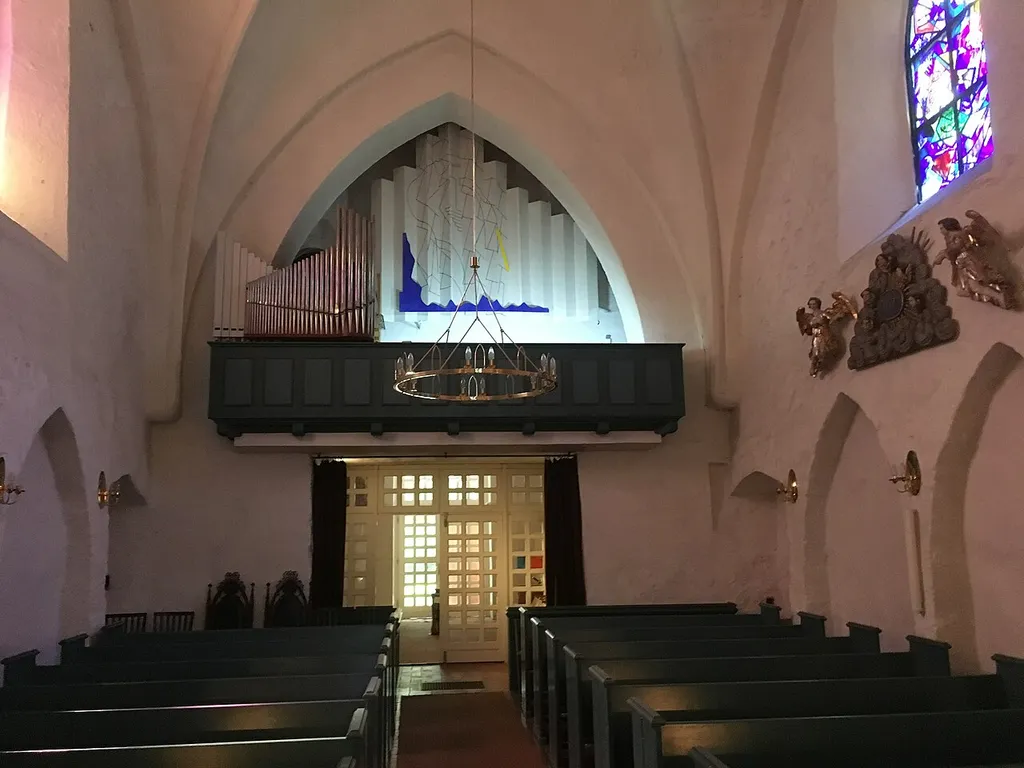 Marienkirche Kirchnüchel, Blick nach Westen auf die Orgelempore