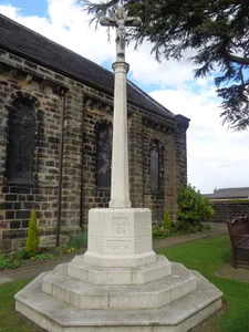 Shadwell War Memorial in St Pauls Churchyard