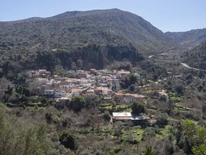 Moundros