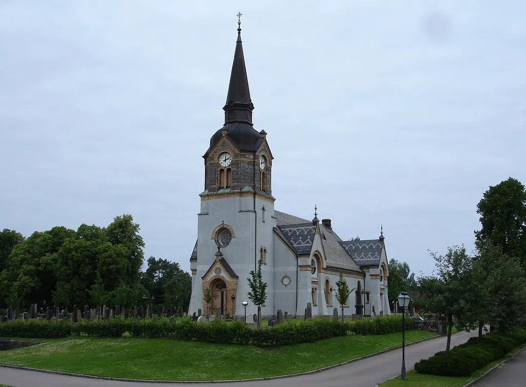 Hishults kyrka i sydöstra Halland i Laholms kommun
