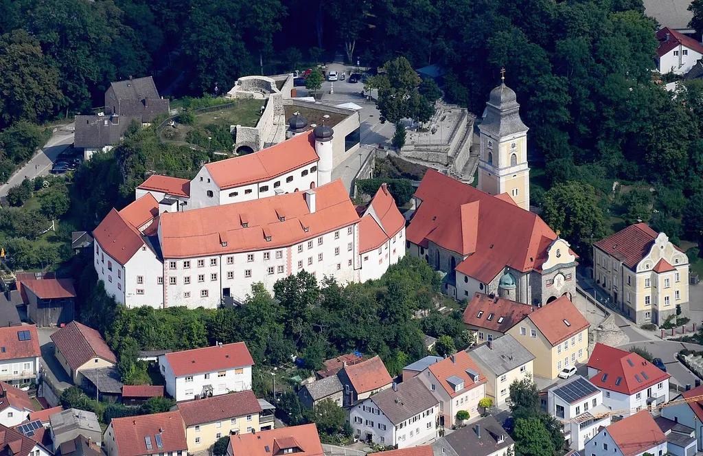 Aerial image of the Burg Parsberg (view from the west)