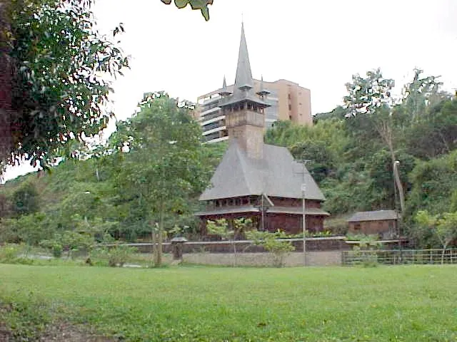Iglesia Ortodoxa Rumana de Iglesia San Constantino and Santa Elena en el La lagunita municipio El Hatillo, estado Miranda – Venezuela (2000)