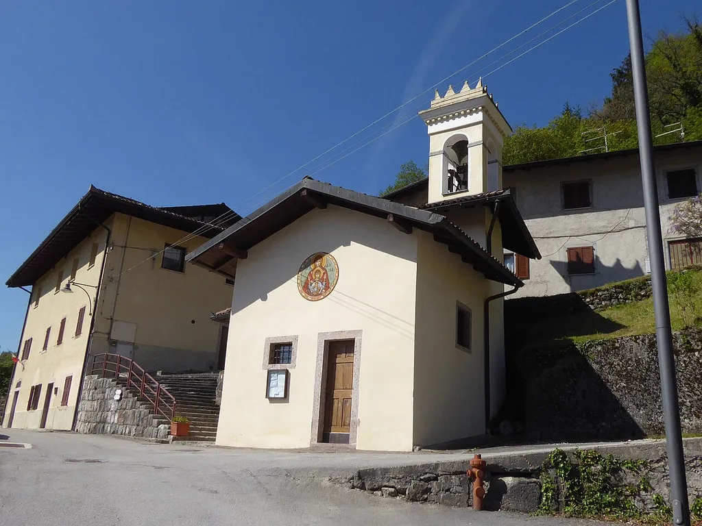 Andogno (San Lorenzo Dorsino, Trentino, Italy), Saint Anne church