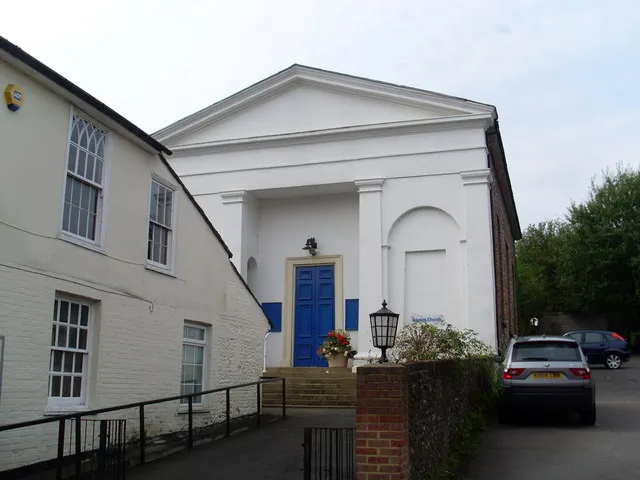 Great Missenden Baptist Church Set back from the High Street in Great Missenden, there was a chapel here in 1778. However, it was completely rebuilt in 1838 and has been enlarged and modernised since then. Its postcode is HP16 0AU.