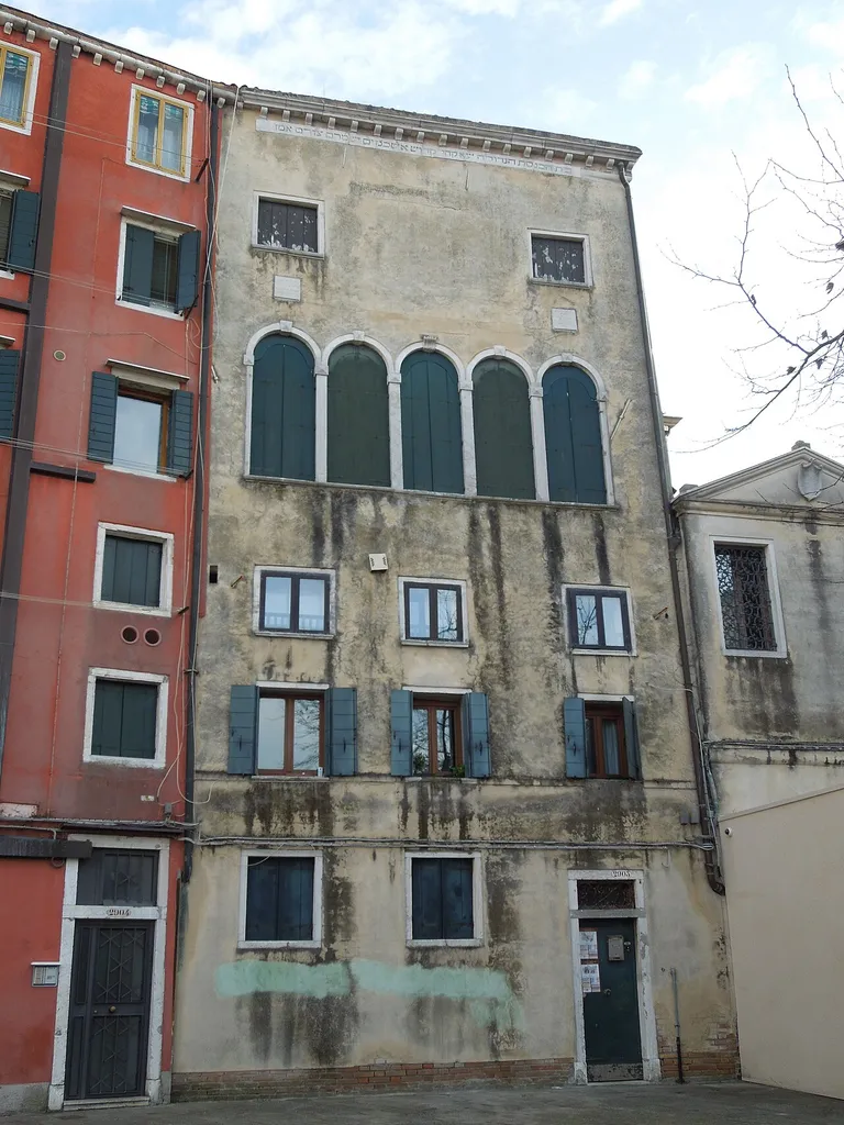 Exterior of the Great German Syangogue in Venice.
