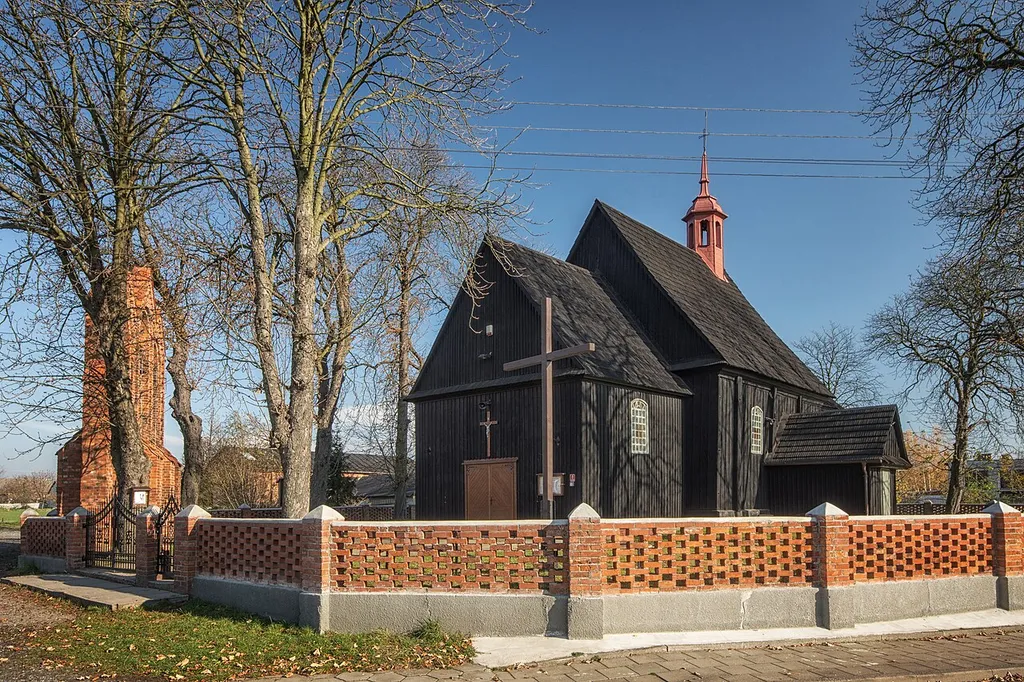 Kosmów - rzymskokatolicki kościół parafialny p.w. św. Wawrzyńca, 1691, 1953 (Q32279870)