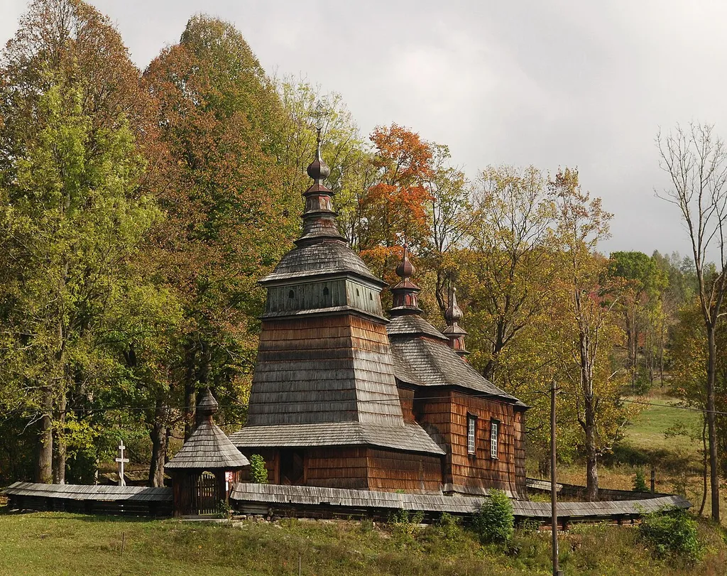 Bartne, zespół cerkwi greko-kat. p.w. śś. Kosmy i Damiana, ob. muzeum, 1784