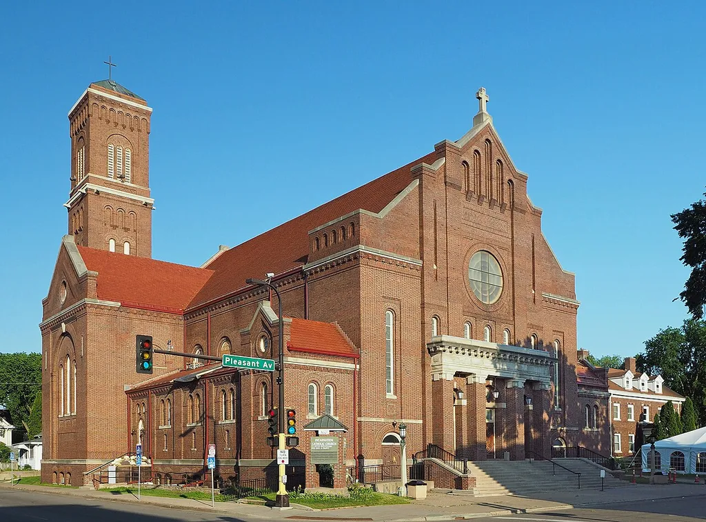 Church of the Incarnation and Rectory, 3801 Pleasant Avenue, Minneapolis, Minnesota, USA. Viewed from the northwest.