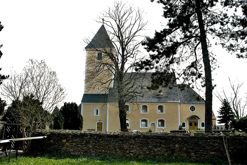 Fremdiswalde (Grimma), the village church