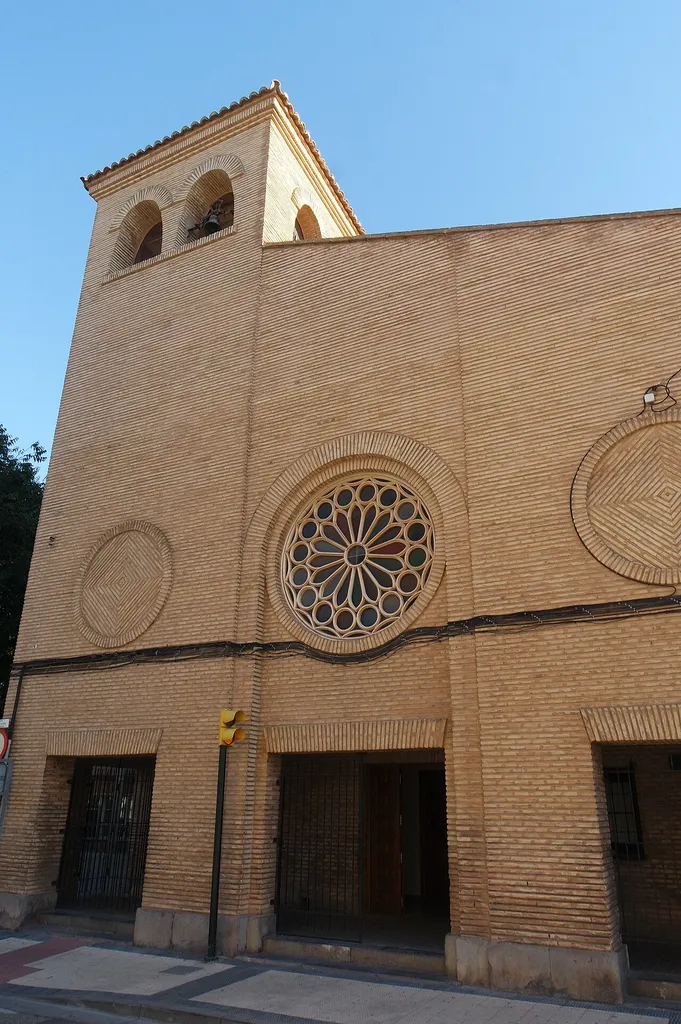 Parroquía de San Valero en el zaragozano barrio de Valdefierro.