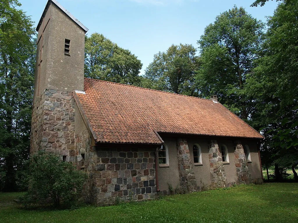 Heutige Evangelische Kirche zu Srokowo, Sonntags findet auch ein Gottesdienst statt.