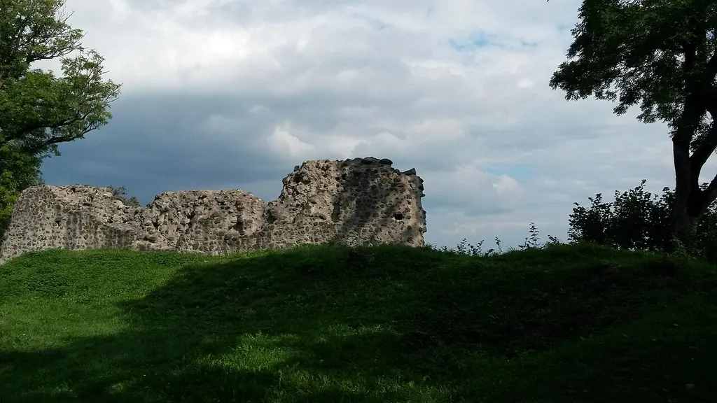 Burgruine auf dem Hohenhewen