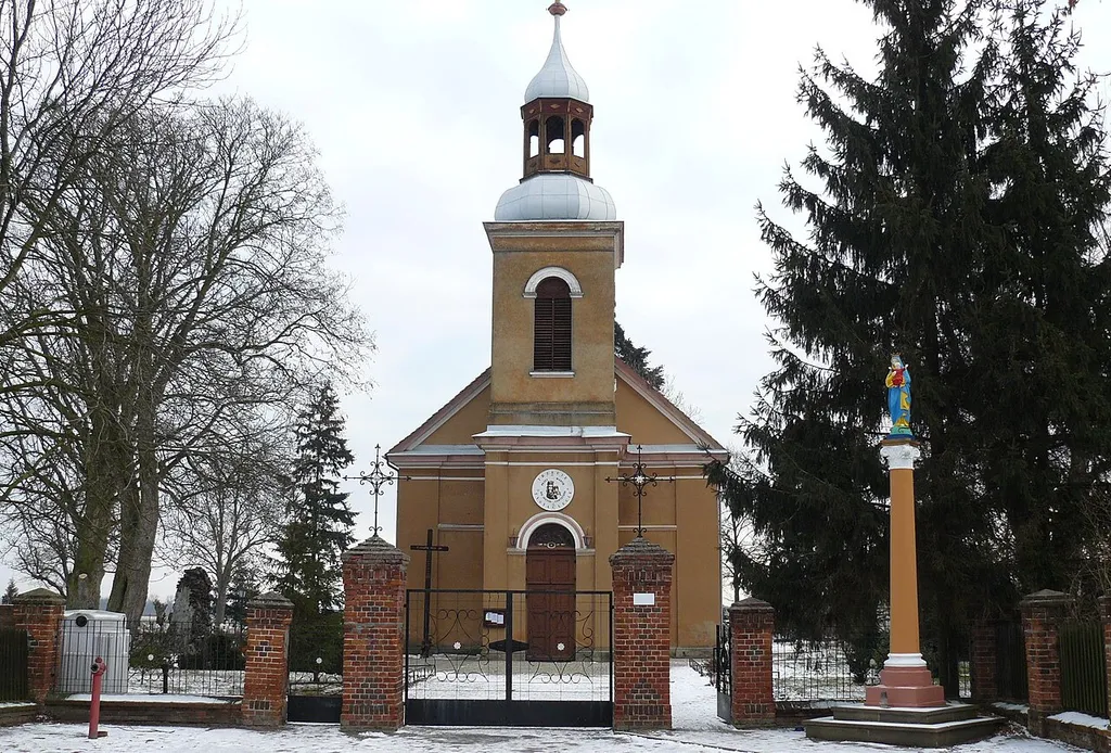 Iłówiec - kościół.